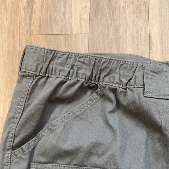 Price Firm Croft & barrow side elastic CARGO gray short cotton men size 52 - Picture 10 of 15